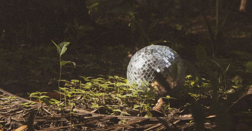 The piece explores the liminal states between motion and stillness, memory and dream, with an emphasis on surreal imagery and layered emotional tone.