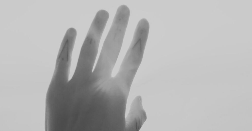 In this poignant poem, the fading light of evening becomes a powerful metaphor for love slipping away. It’s a haunting reflection on why we often give up too soon.